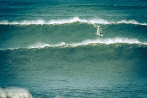 wave-002.jpg